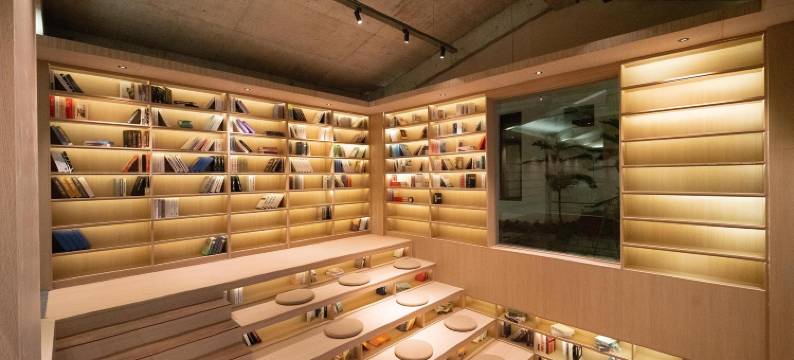 腾冲素月·栖隅(腾冲旅游汽车客运站店)图片