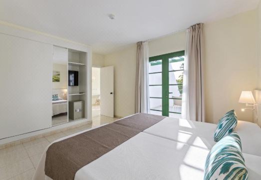 THB Royal Hotel Overview