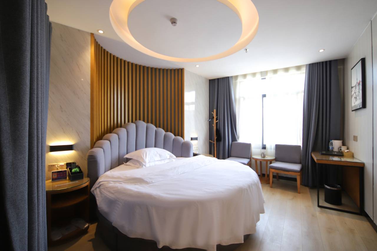 云朵遇上酒店(营山店)