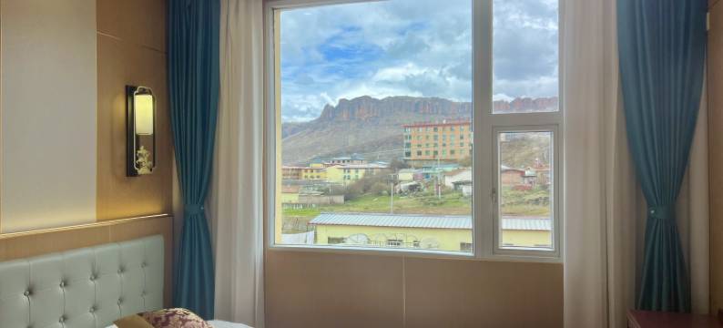 若尔盖白龙江大酒店图片