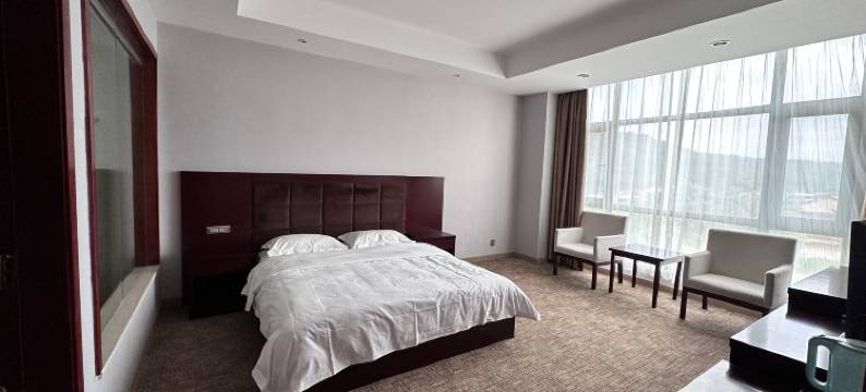 迎瑞祥和康养山庄图片