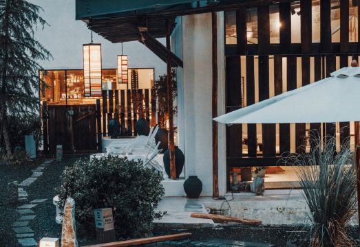 离垢·河汤温泉度假酒店外景图