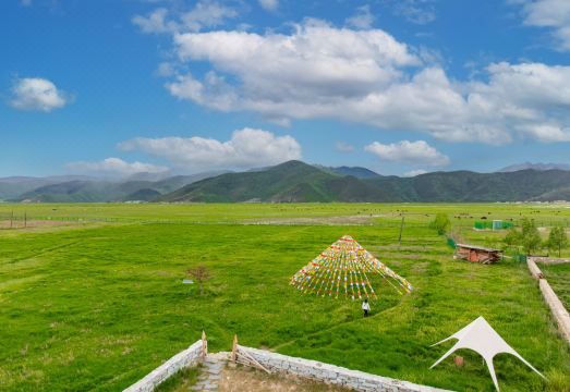 香格里拉陌野·星语设计师供氧庄园（纳帕海景区店）外景图