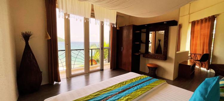 由Cocotel运营的阿尼努安海滩度假村日落(Sunset at Aninuan Beach Resort powered by Cocotel)图片