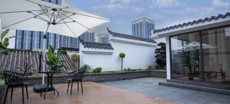 乐山青檐民宿(乐山高铁站世豪广场店)图片