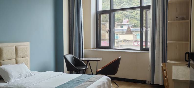 砚山县福鸿酒店图片