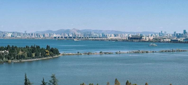 昆明米蘭小筑客栈(西山滇池海埂民族村店)图片