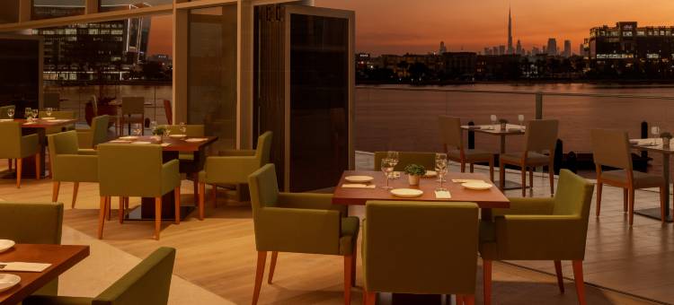 希尔顿迪拜河酒店及住宅(Hilton Dubai Creek Hotel & Residences)图片