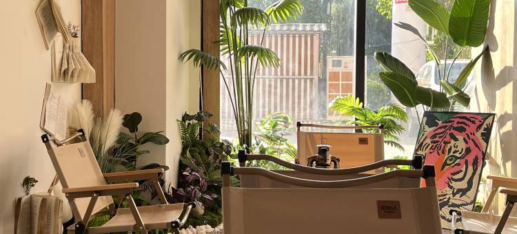 无隐良居酒店(弥勒中龙时代中心店)图片