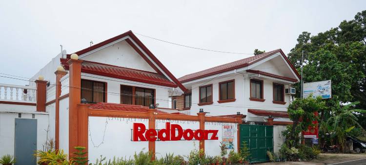 红多兹Plus酒店@比利度假村(RedDoorz Plus @ Billy's Resort Oslob)图片