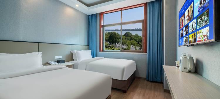 众鑫宾馆(丽水中心医院冒险岛店)图片