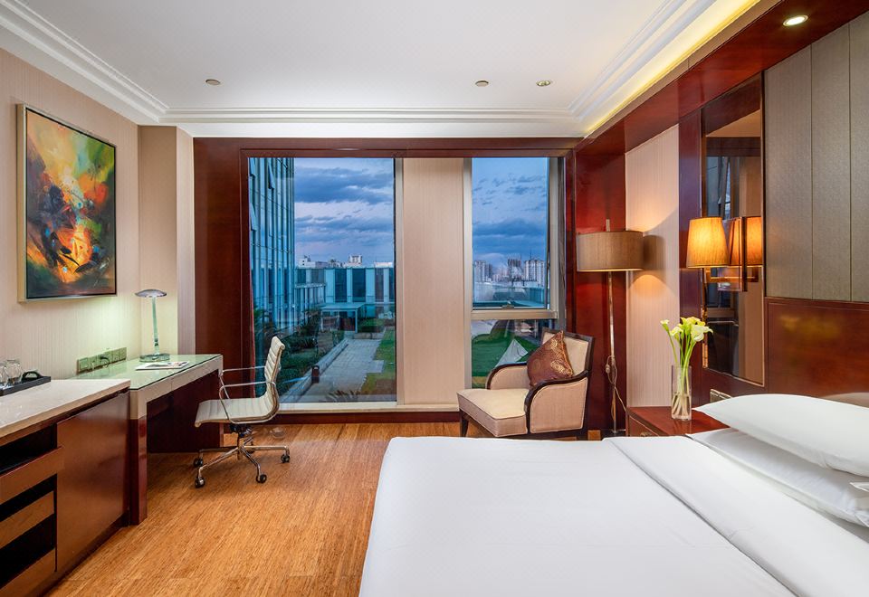 Golden Eagle Summit Hotel KunmingHotel Overview