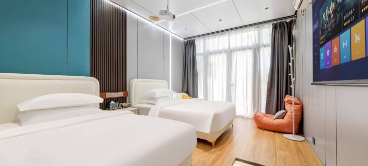 花筑·西安花溪茉轰趴民宿(鄠邑李家岩村店)图片