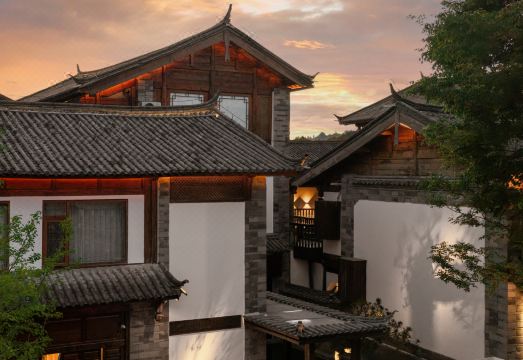 Mengjing Yayue Hotel(Old Town of Lijiang) over view