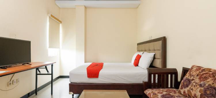 红门PLUS酒店-雅加达加兰佩穆达(RedDoorz Plus @ Jalan Pemuda Jakarta)图片