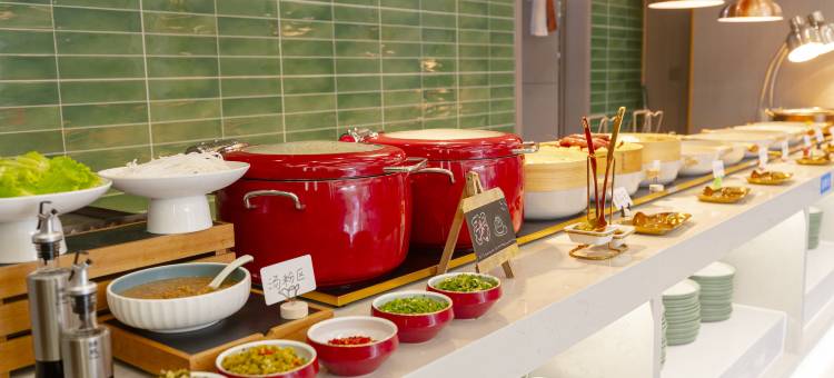 丽呈睿轩酒店(和安宁春城北海高铁站店)图片