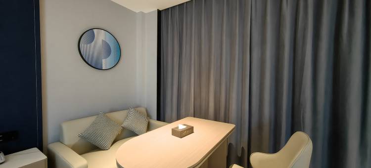 临武奥郴国际酒店(郴州临武县政府回峰公园店)图片