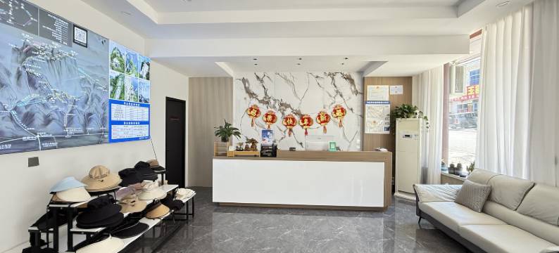 问顶·览岳民宿(华阴华山店)图片