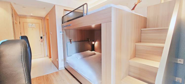 雷神电竞酒店(山东路五四广场店)图片