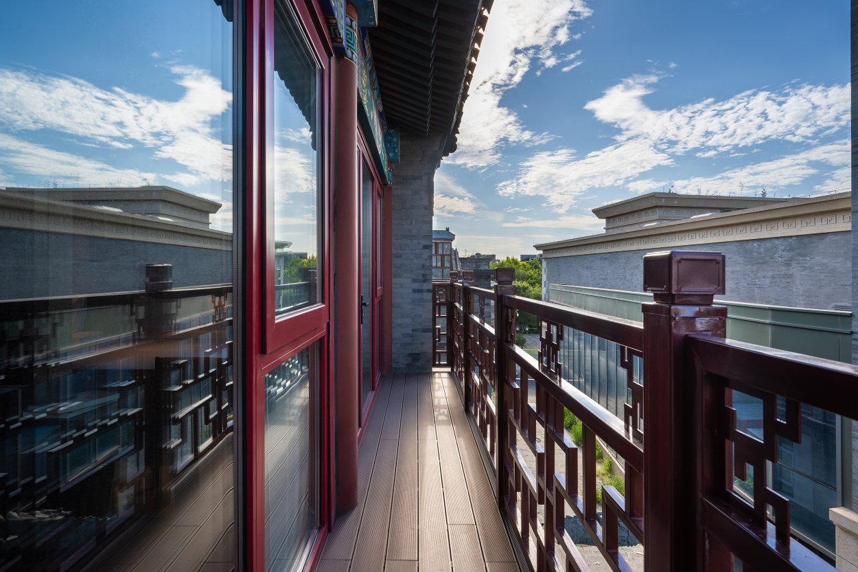 Blossom House TiananmenHotel Overview