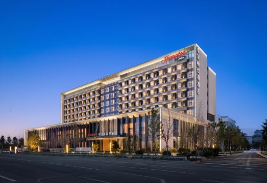 青岛空港希尔顿欢朋酒店（胶州北站店）外景图