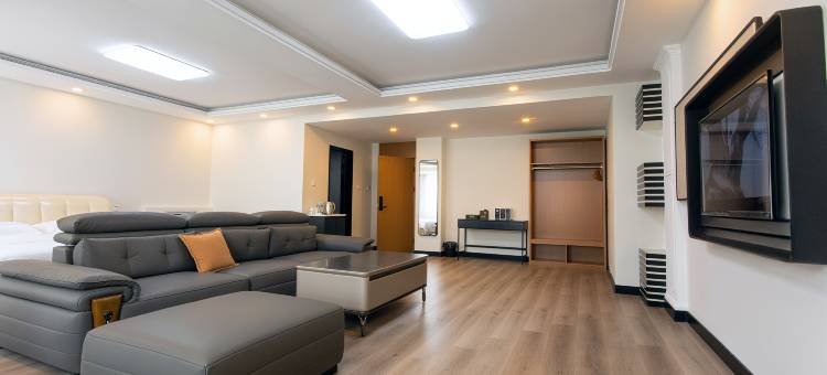 乾营大酒店(承德鹰手营子政府店)图片