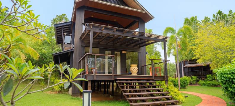 天空鲁容海滨度假村(The Langit Duyong Marina Resort)图片