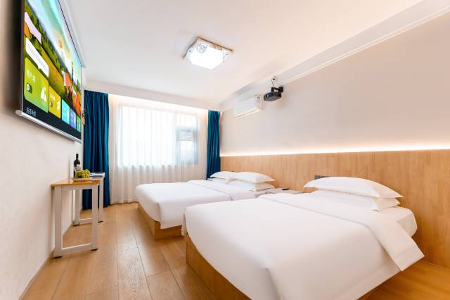 携程酒店-诚邑·Cheney丨且晚且安民宿(洛邑古城十字街店)预订-诚邑·Cheney 丨且晚且安民宿(洛邑古城十字街店)价格、点评、电话、地址查询-【携程旅行手机版】