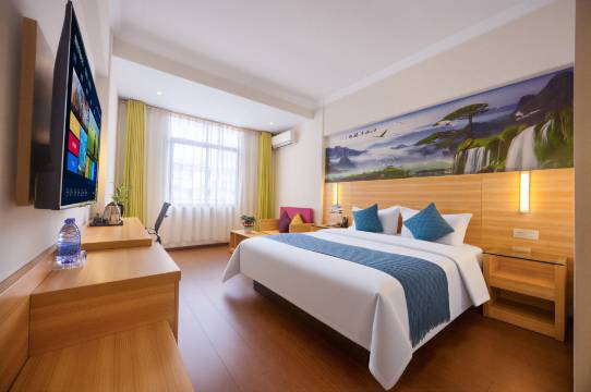 八方连锁酒店(茂名市委党校市政府店)