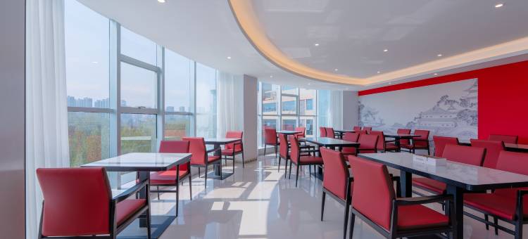 京儒酒店(航海体育场中原福塔店)图片