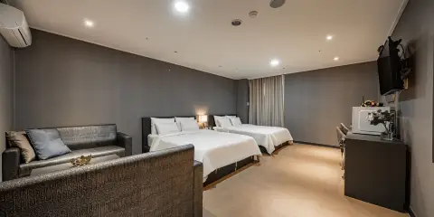 東灘阿莫爾酒店