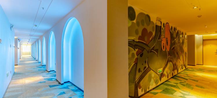 城小蜗电竞酒店(中环城店)图片