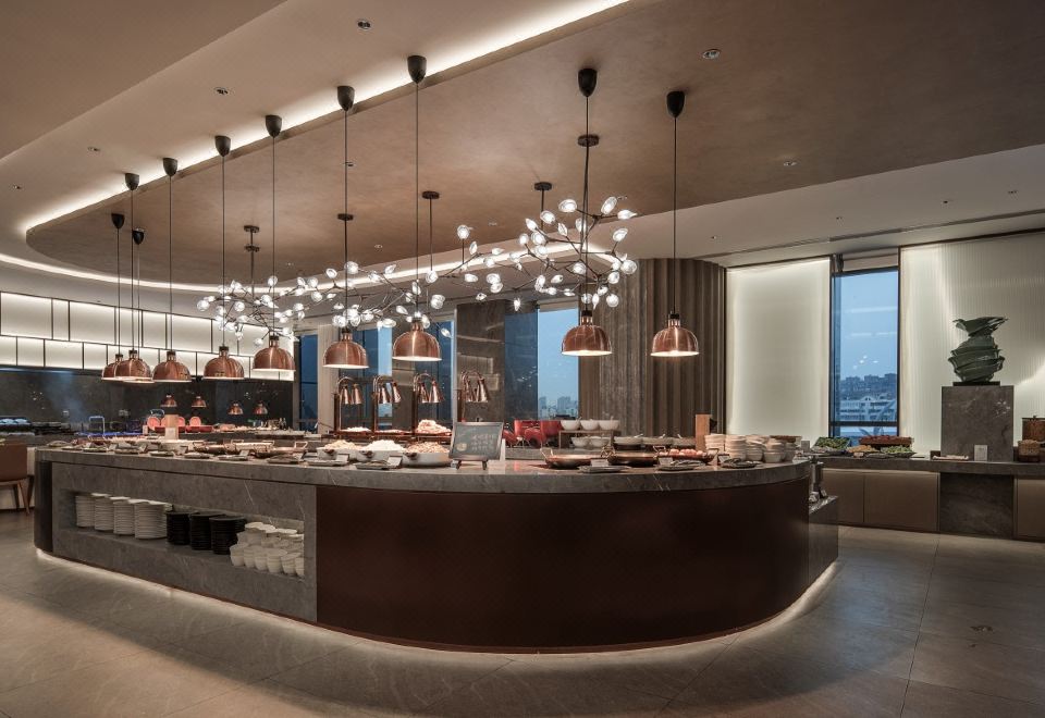 GRAND NEW CENTURY HOTEL SHENGZHOU Hotel Overview