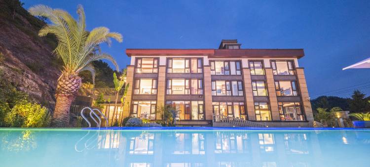 邸湖悦舍・瀑布无边泳池光影美宿(缙云仙都景区店)图片