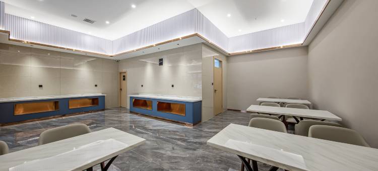 艺龙安云酒店(鄄城汽车站人民广场店)图片