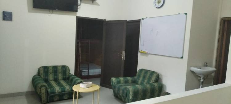 德波克UI站胶囊舱酒店-仅限男性(Kabin Kapsule UI Depok - Male Only)图片
