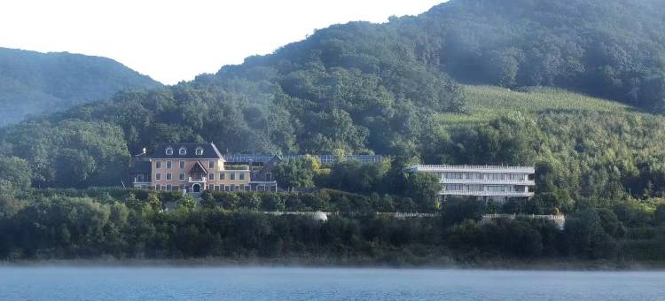 庆岭镇栖凤谷禧水边亲水度假民宿(松花湖景区店)图片