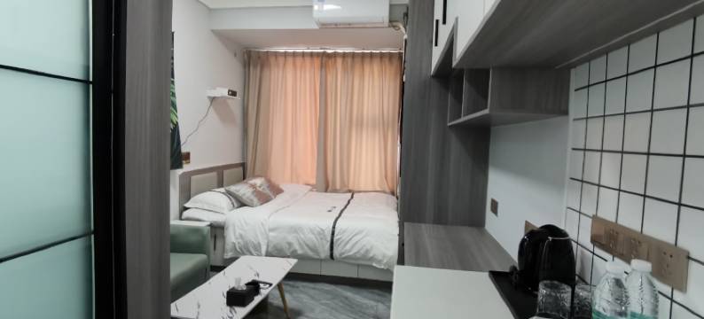 柚见青春轻奢酒店图片