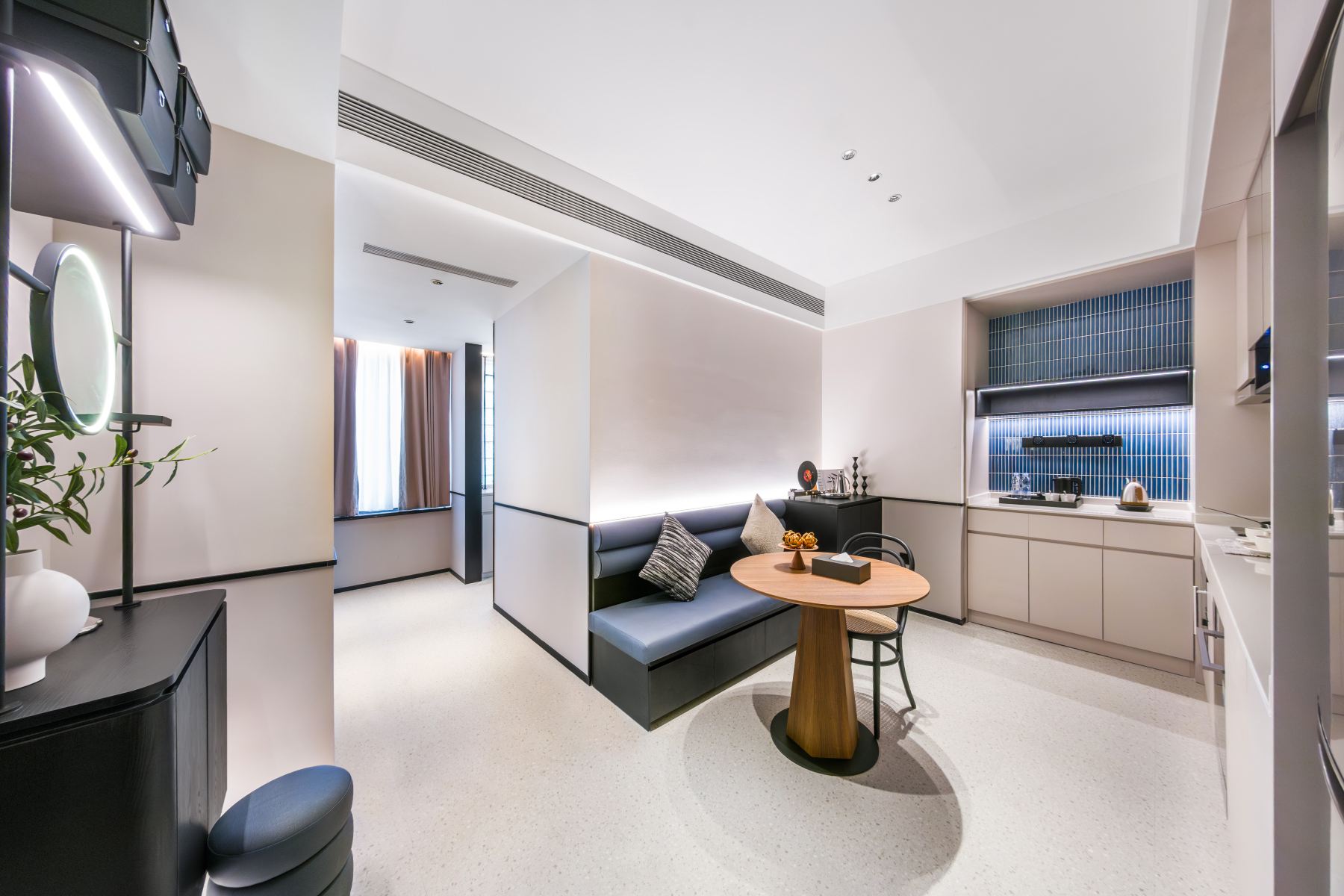 Deluxe One-Bedroom Suite (41 sqm)