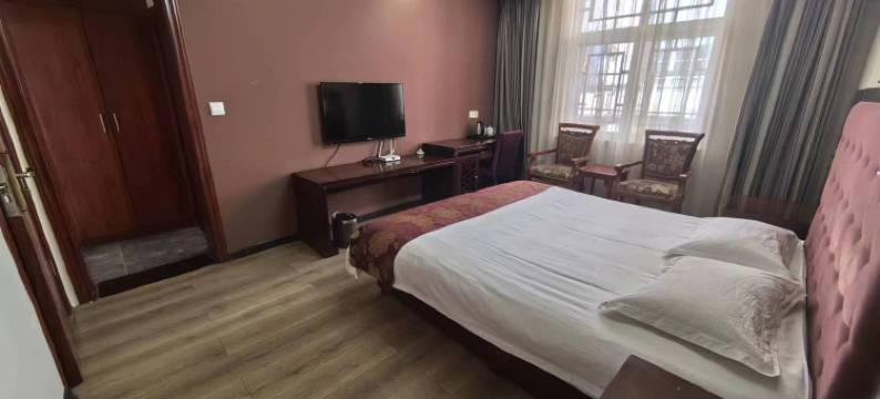 西昌紫楝花客栈(邛海湿地店)图片