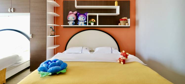 栖海·设计师魔法温泉主题海景公寓(山海广场店)图片