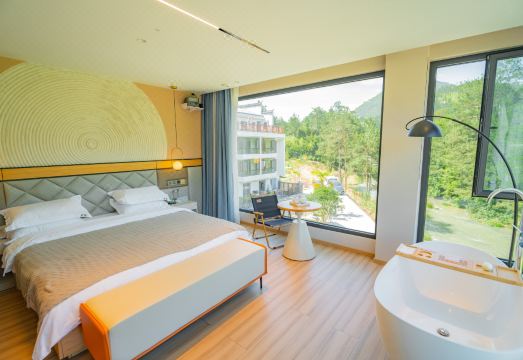 Pingnan Xiyin Homestay Hotel Overview