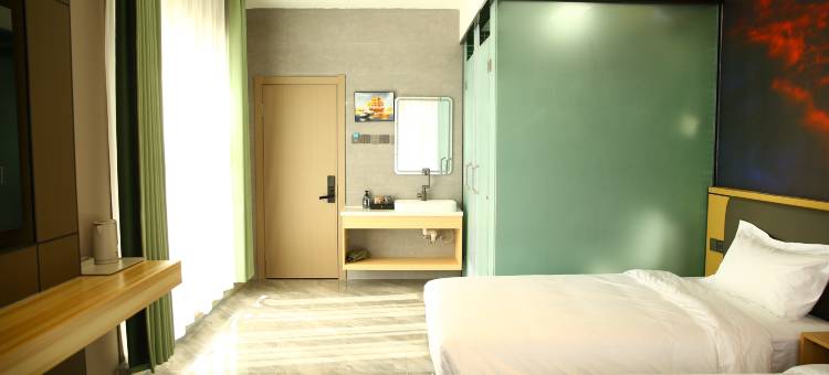 有涧酒店(中国漠河美食一条街店)图片