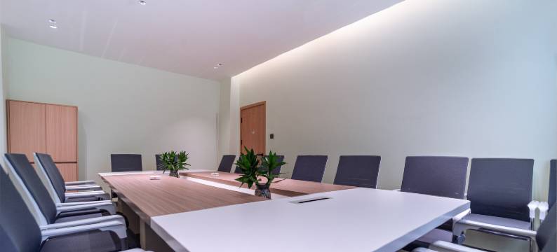 燕子归来酒店(百色右江区恒基广场美食城店)图片