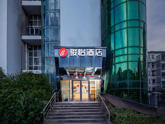 骏怡连锁酒店(杭州拱宸桥东地铁站运河上街店)
