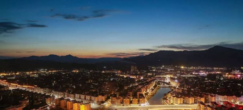 嘉清国际酒店(大余汽车站牡丹亭店)图片