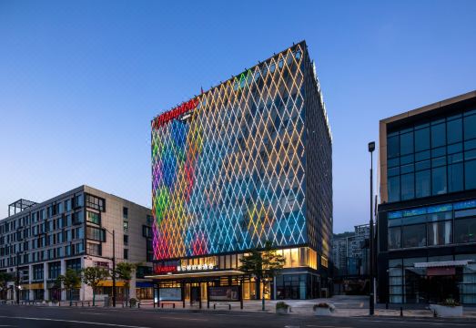 普陀半升洞码头希尔顿欢朋酒店外景图