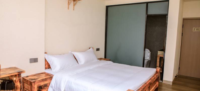 会泽芊訸影院名宿图片