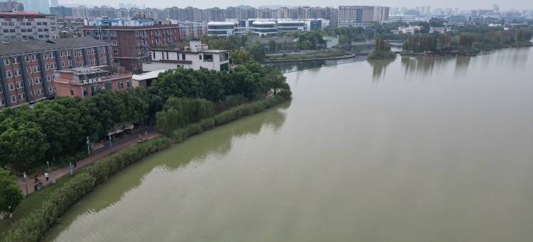 长沙逅湖艺宿民宿(后湖国际艺术区阜埠河地铁站店)图片