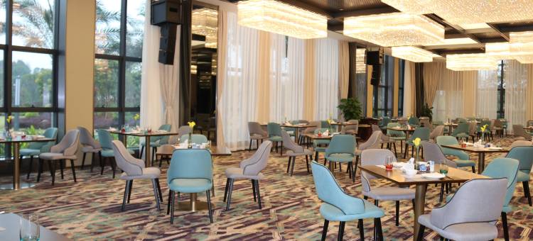 龙南兴飞格兰云天大酒店图片